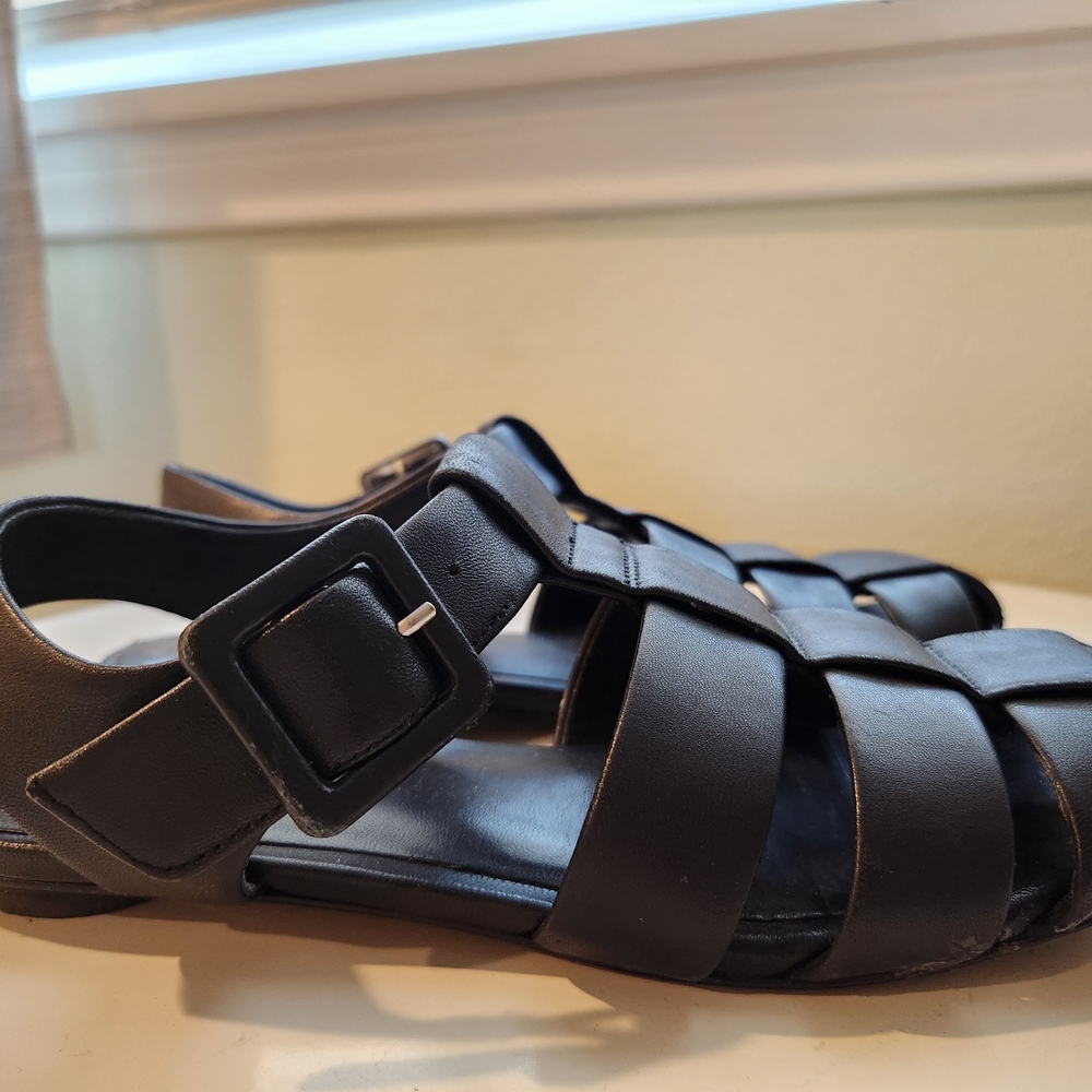 Everlane Black Leather Day Fisherman Sandsls * Size 7